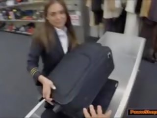 Latina stewardeza suge johnson pentru bani