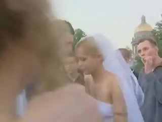 新娘 在 公 他媽的 immediately 剛 後 婚禮