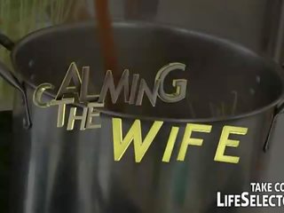 Hidup selector: amatir istri mendapat kacau oleh sebuah peter dan sebuah ketimun.