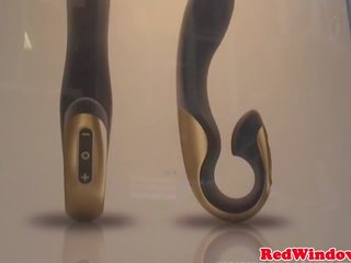 Musta hollantilainen prostituoidun sisään sukkahousut cocksucking