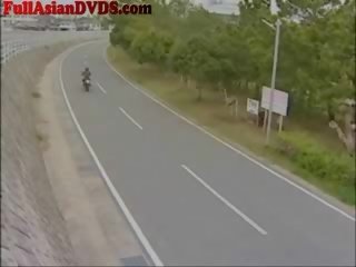 জাপানী মেয়ে ভর খেলনা motorcylcle